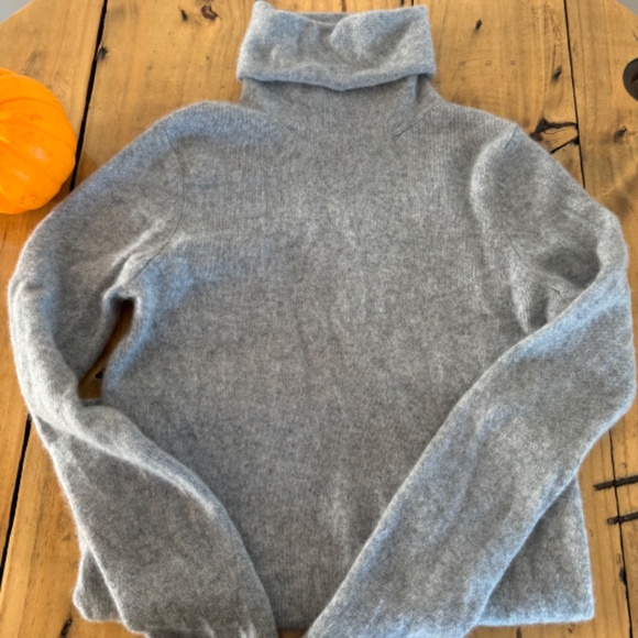 Cozy 100% Cashmere - Picture 3 of 3